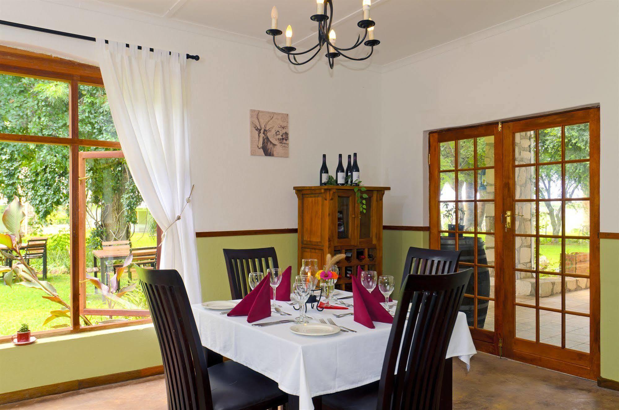 Kalahari Farmhouse, Namibia มาเรียนทอล ภายนอก รูปภาพ