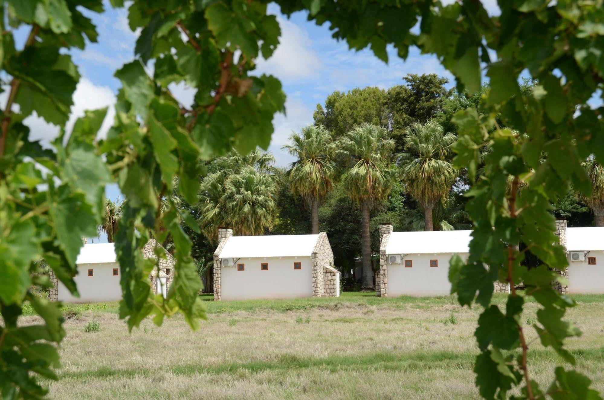Kalahari Farmhouse, Namibia มาเรียนทอล ภายนอก รูปภาพ